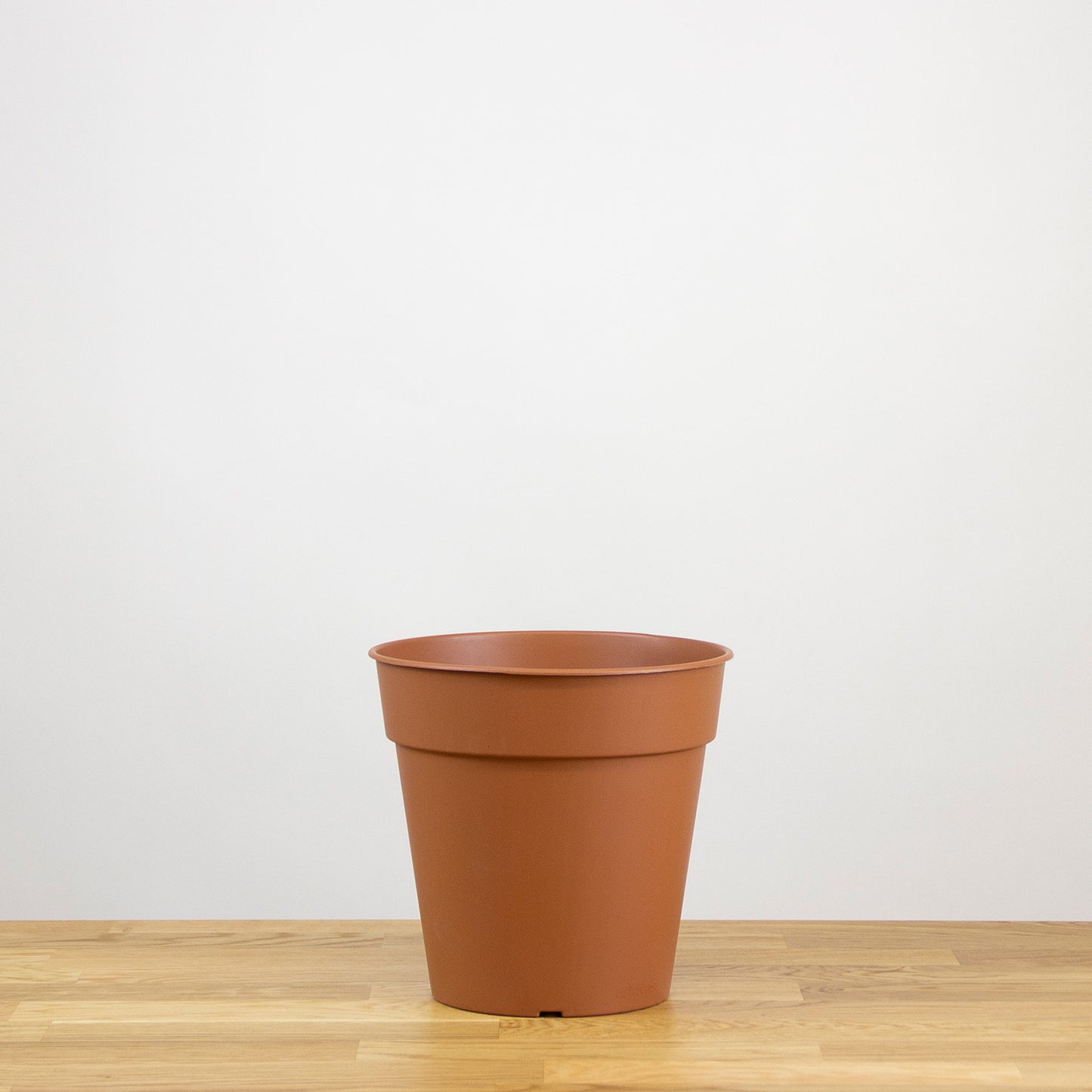 Plastový květník Madagascar